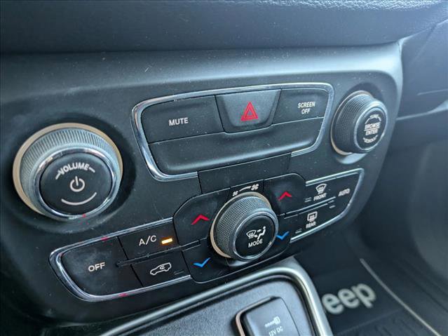 Used 2021 Jeep Compass Latitude w/ Sun and Sound Group image 11