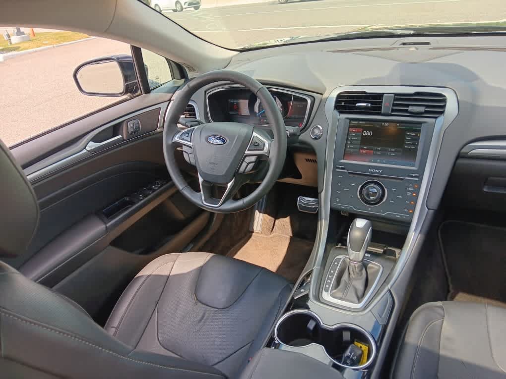 Used 2014 Ford Fusion Titanium FWD image 18