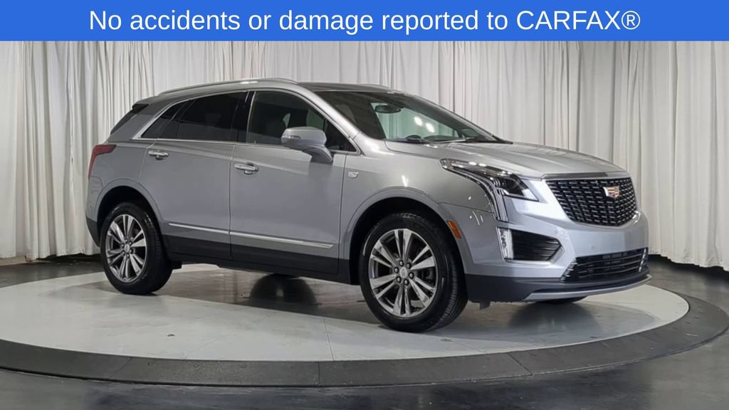 Used 2025 Cadillac XT5 Premium Luxury AWD/4WD image 2