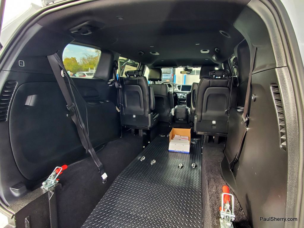 New 2026 Chrysler Voyager LX image 2