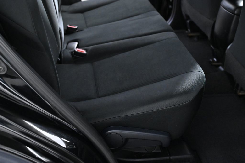 Used 2016 Toyota RAV4 LE image 24