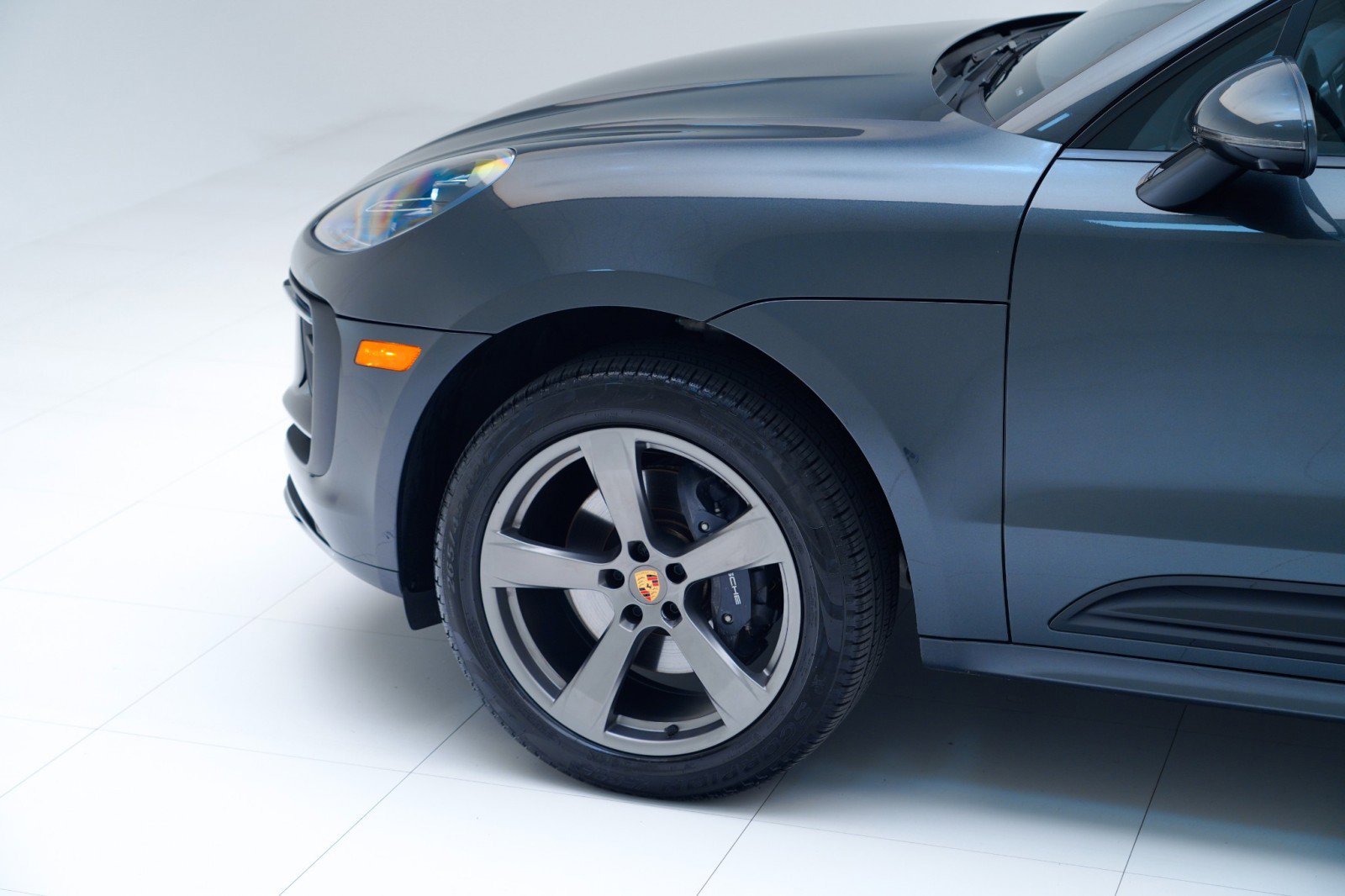 Certified 2025 Porsche Macan AWD/4WD image 12