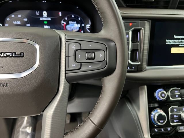 Used 2023 GMC Yukon Denali AWD/4WD image 26