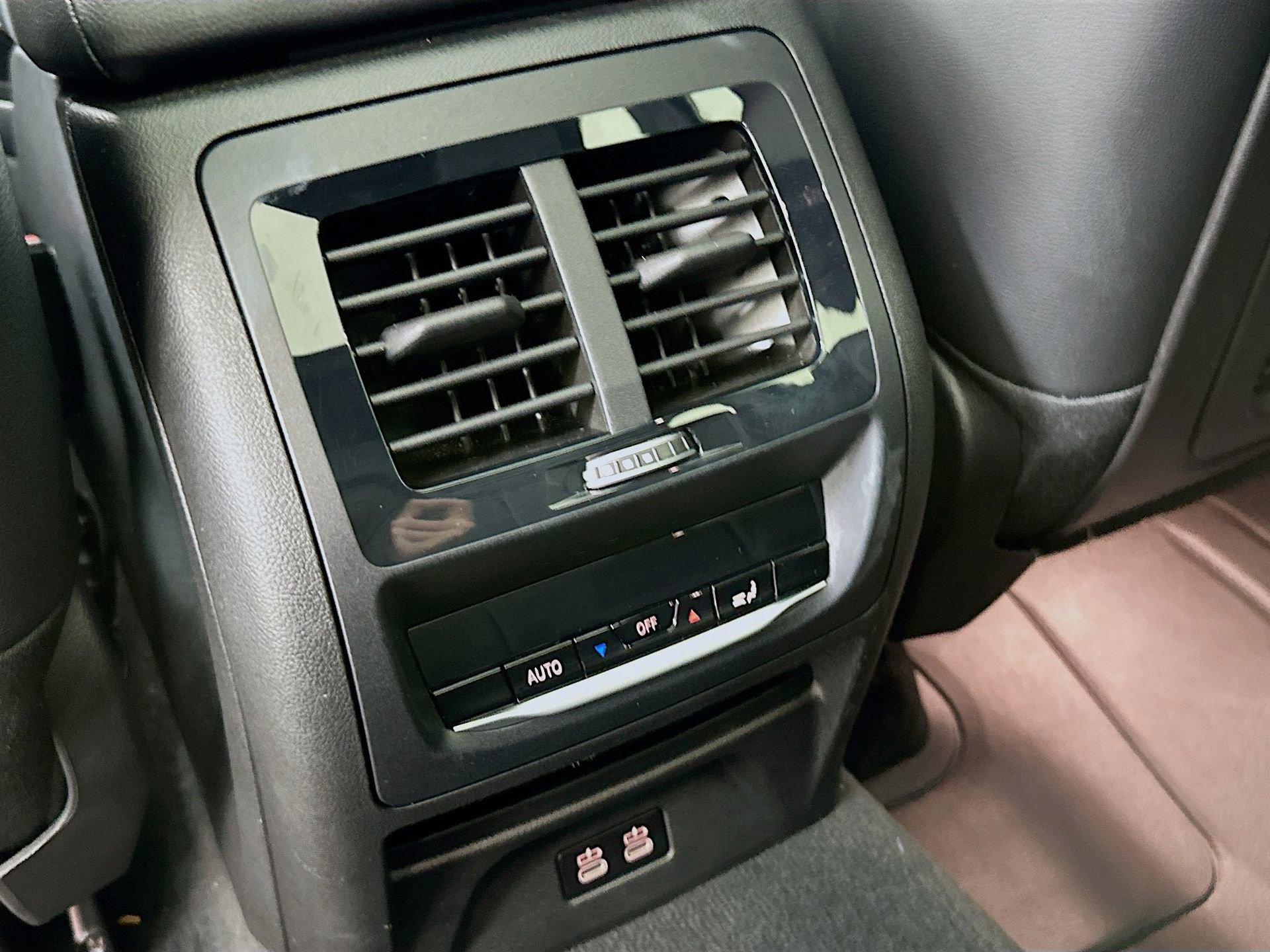 Used 2023 BMW X3 sDrive30i w/ M Sport Package image 27