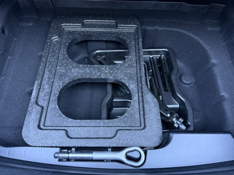 Used 2018 Mercedes-Benz E 300 4MATIC image 42