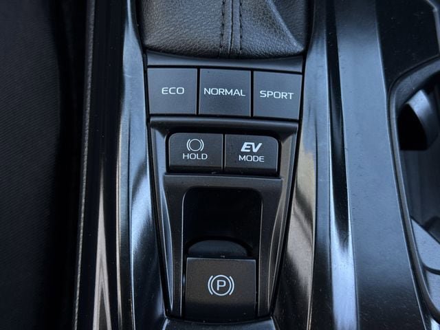 Used 2025 Toyota Camry LE image 21