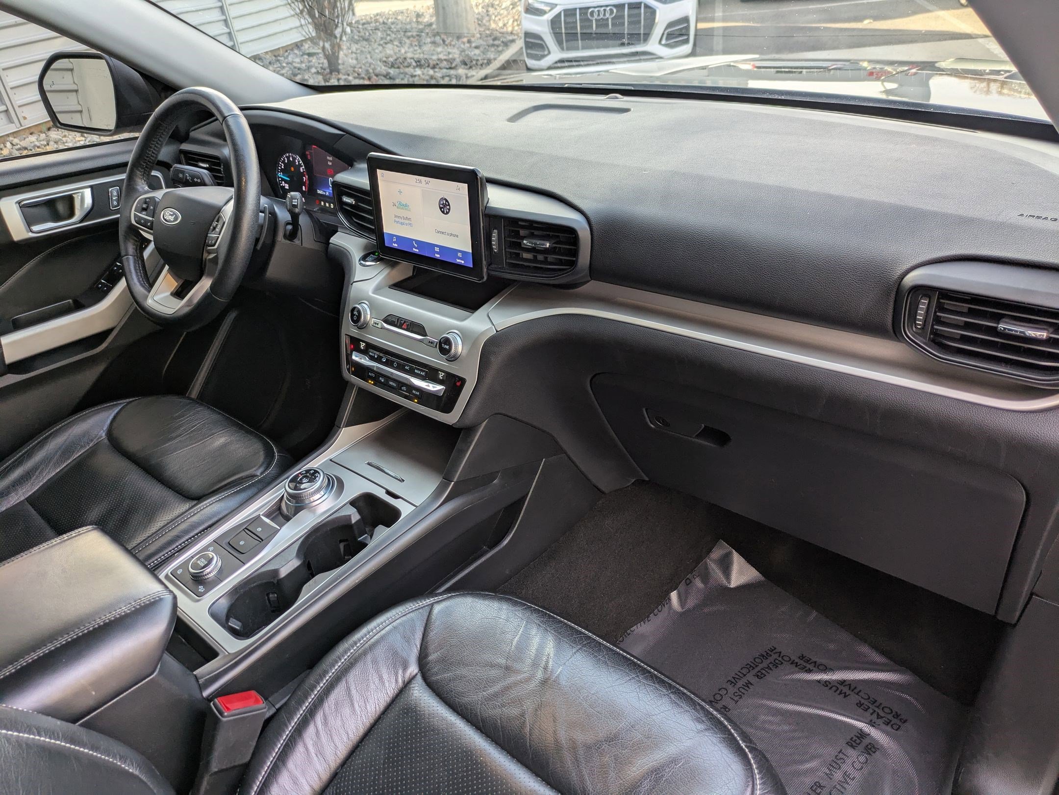 Used 2020 Ford Explorer XLT w/ Comfort Package image 30