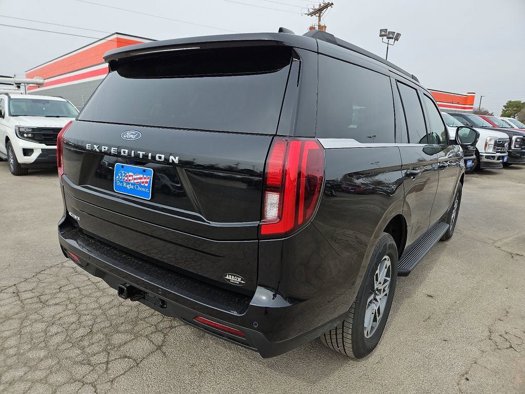 New 2026 Ford Expedition Active image 11