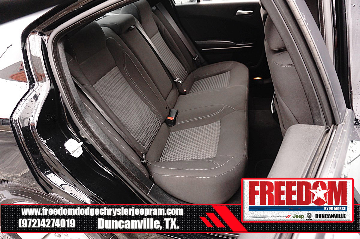 Used 2023 Dodge Charger SXT RWD image 16