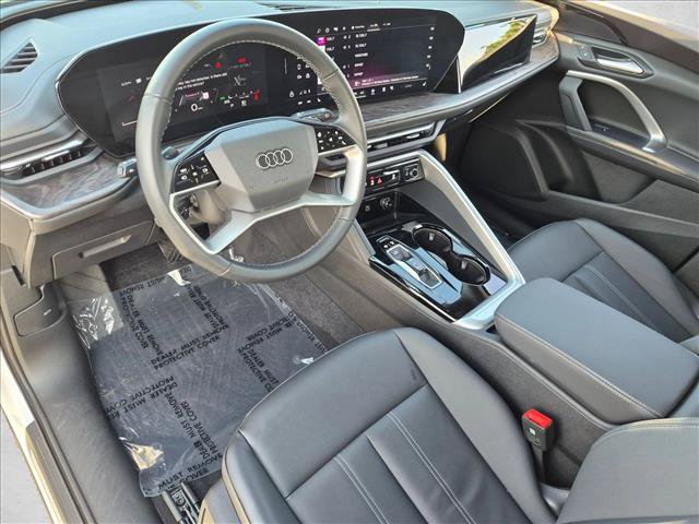 Certified 2025 Audi Q5 Premium w/ Convenience Package AWD/4WD image 10