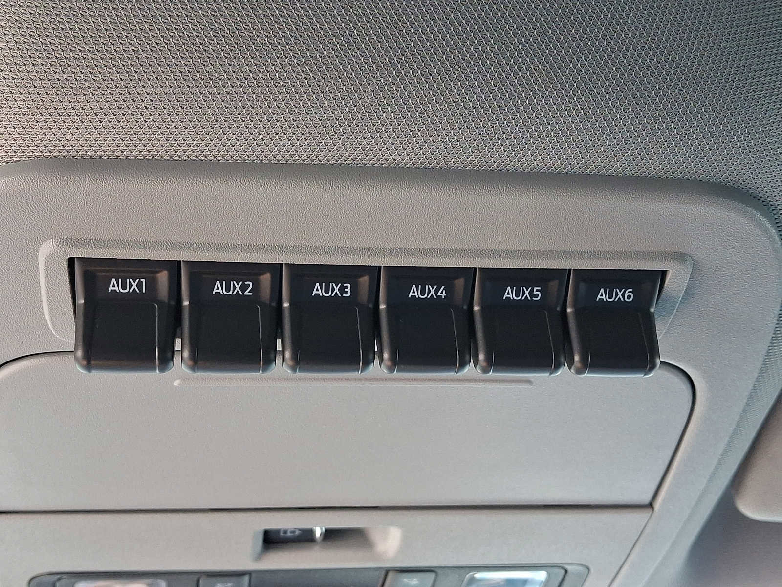 New 2026 Ford F550 4x4 Supercab Super Duty image 19