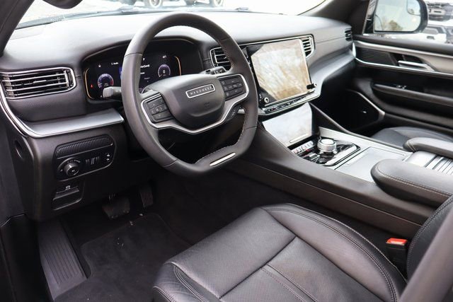 Used 2023 Jeep Wagoneer Series II image 5