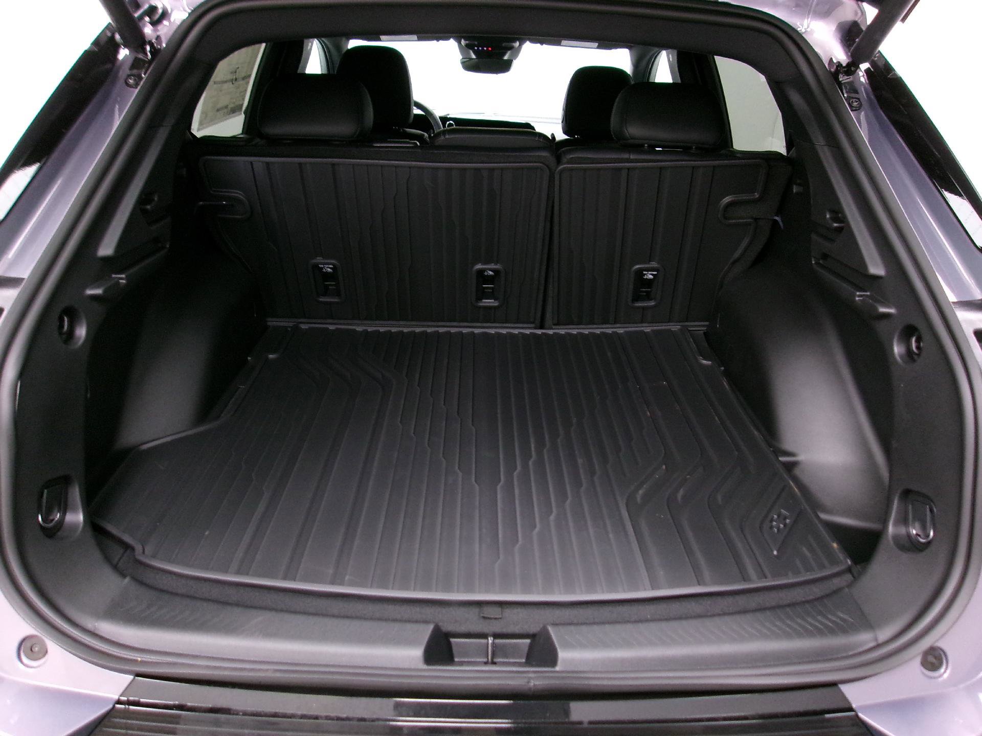 New 2026 Chevrolet Equinox EV LT w/ Convenience Package II image 13