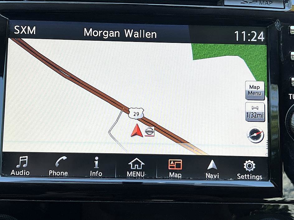 Used 2018 Nissan Murano SL w/ Moonroof Package FWD image 26