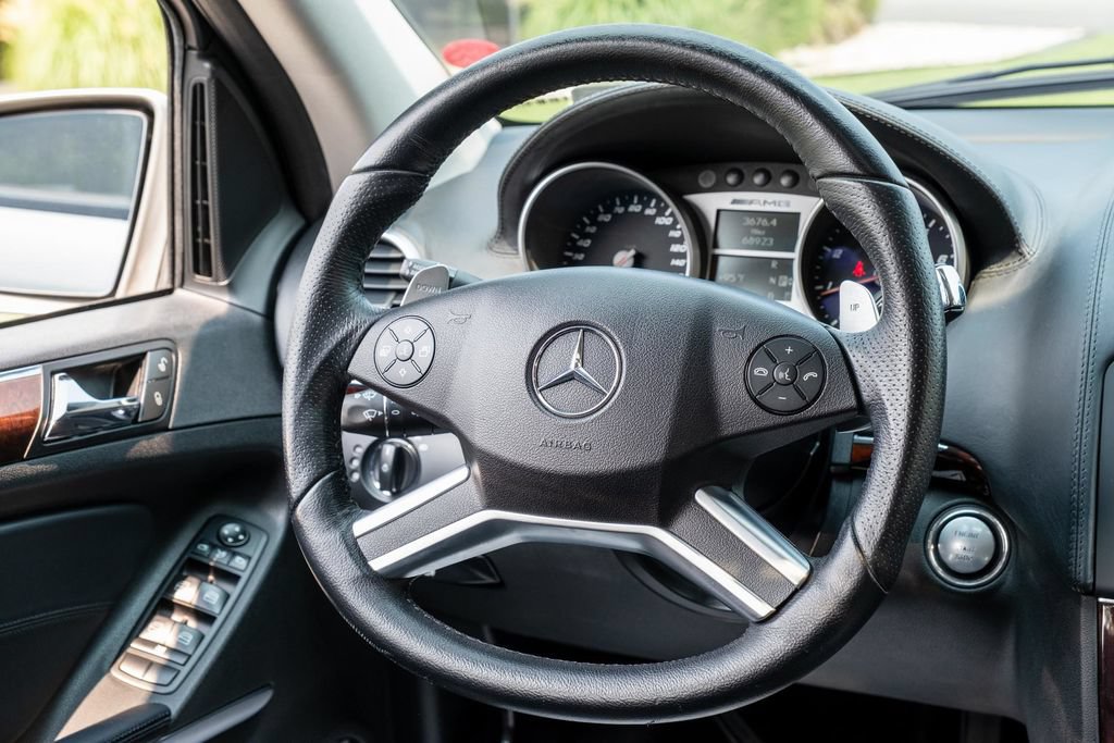 Used 2009 Mercedes-Benz ML 63 AMG 4MATIC image 24
