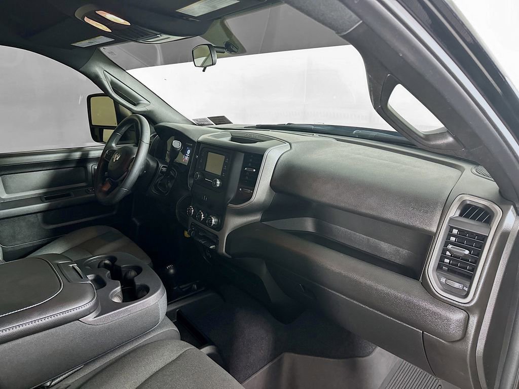Used 2024 RAM 3500 Tradesman w/ Chrome Appearance Group image 31