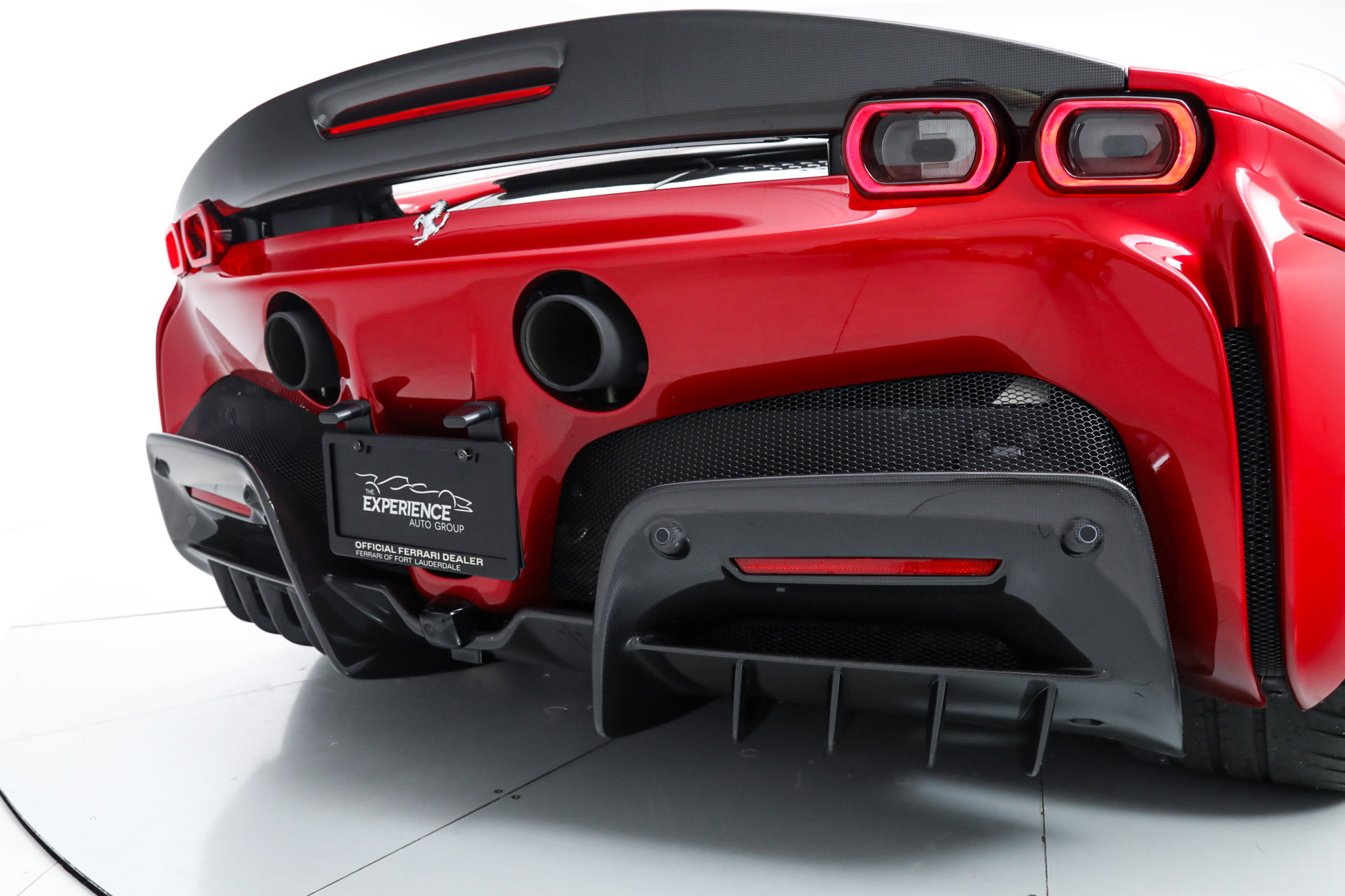 Used 2025 Ferrari SF90 Spider image 20