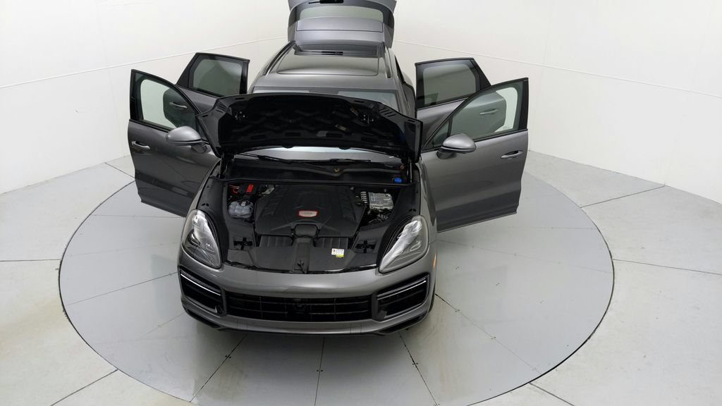 Certified 2023 Porsche Cayenne Turbo AWD/4WD image 27