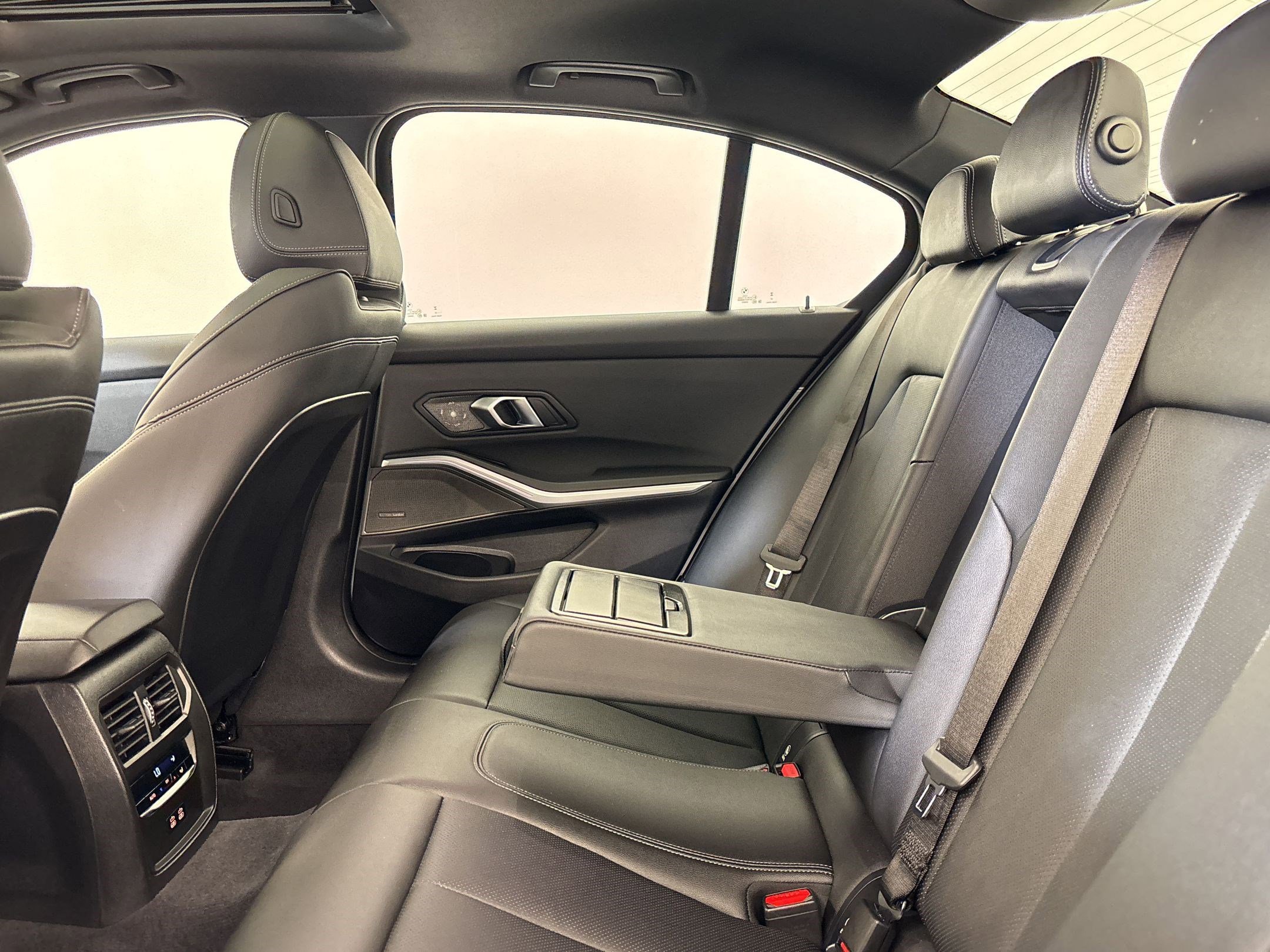 Certified 2025 BMW M340i Sedan RWD image 34
