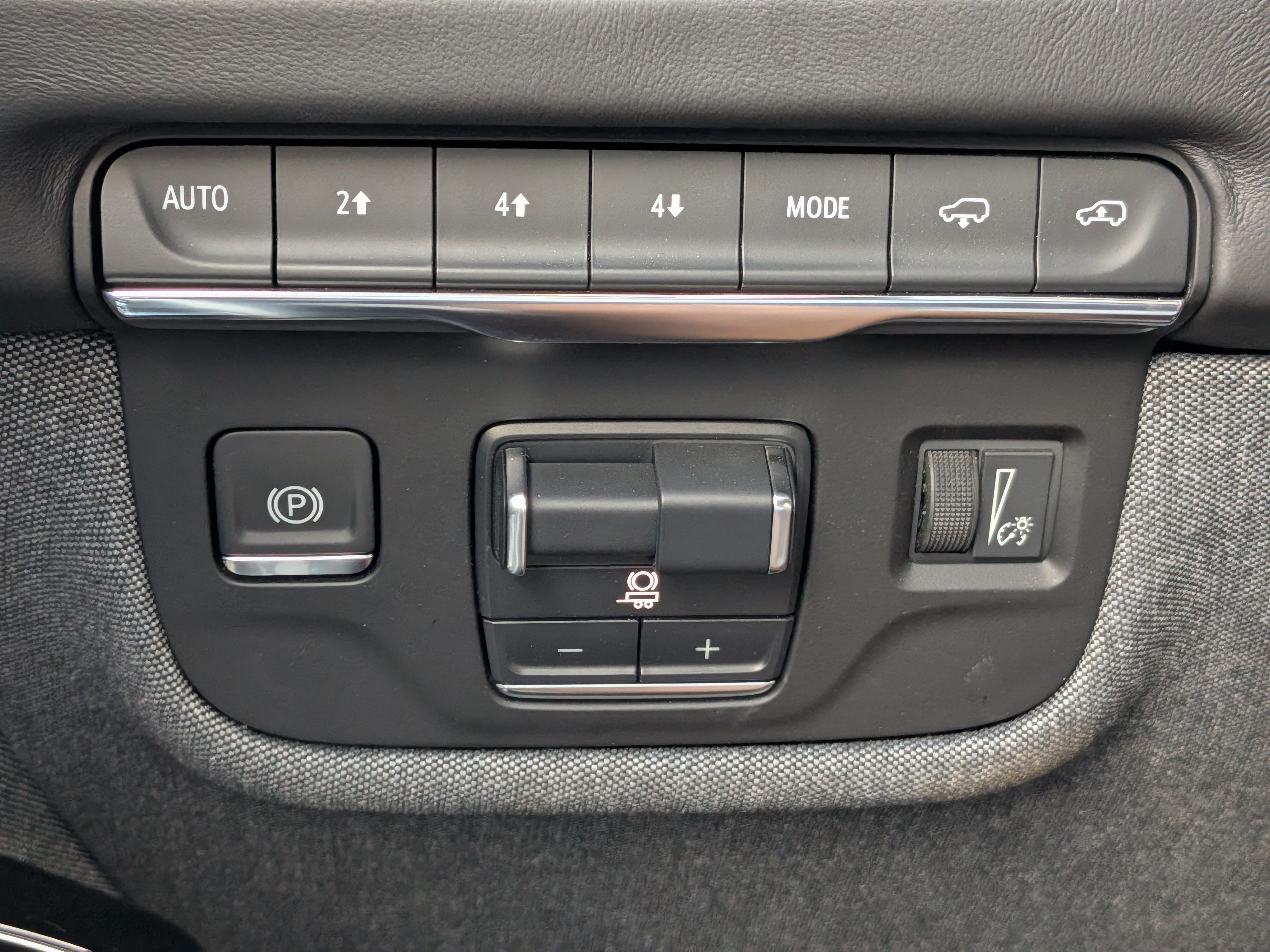 Certified 2025 Cadillac Escalade ESV Sport Platinum AWD/4WD image 27