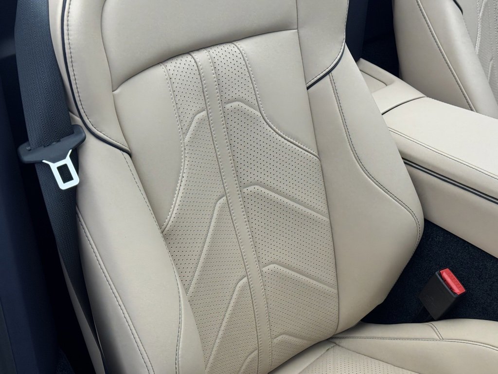 New 2026 Aston Martin V8 Vantage Roadster image 25