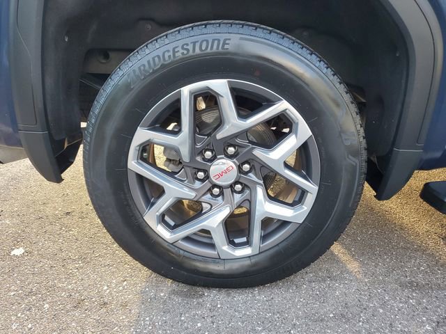 Used 2023 GMC Sierra 1500 SLT w/ SLT Premium Plus Package AWD/4WD image 5