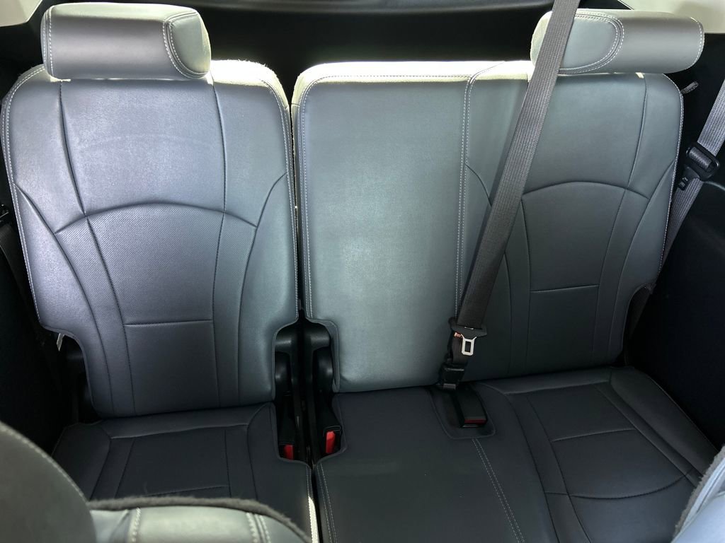 Used 2020 Buick Enclave Essence image 23