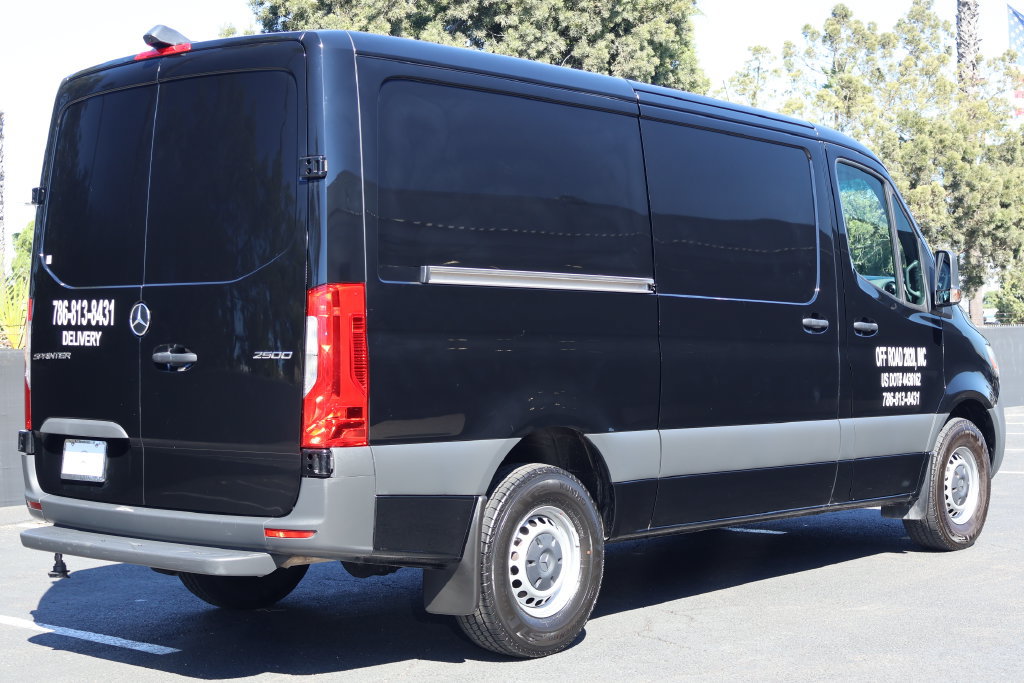 Used 2025 Mercedes-Benz Sprinter 2500 image 4
