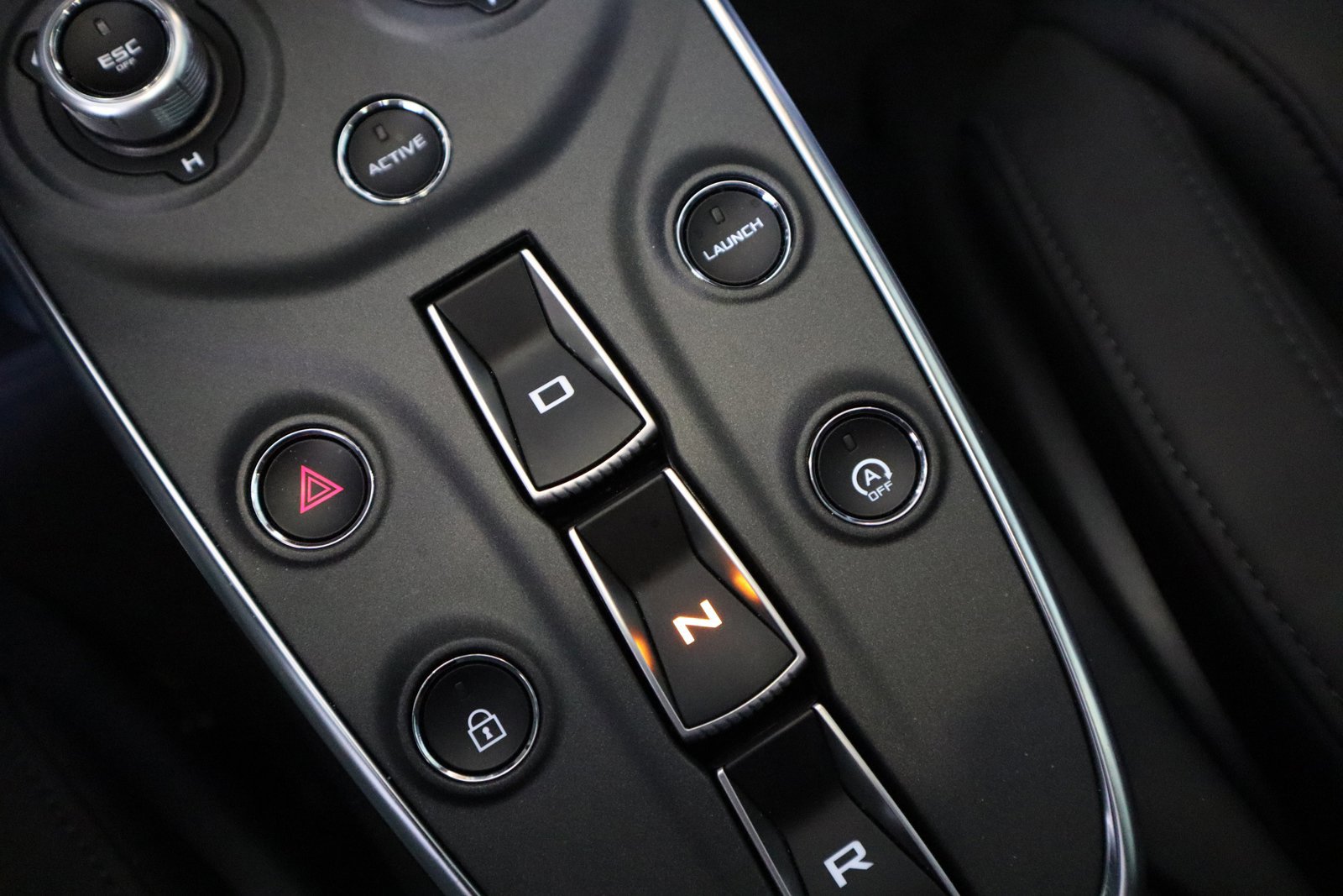 Used 2023 McLaren GT RWD image 13