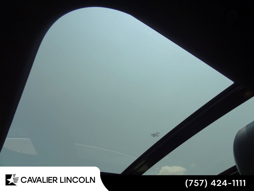 Certified 2020 Lincoln Nautilus Reserve AWD/4WD image 6