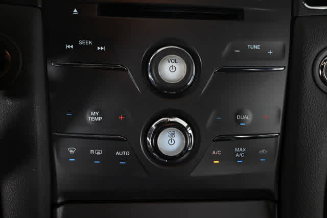 Used 2014 Ford Taurus SEL w/ Equipment Group 201A image 23