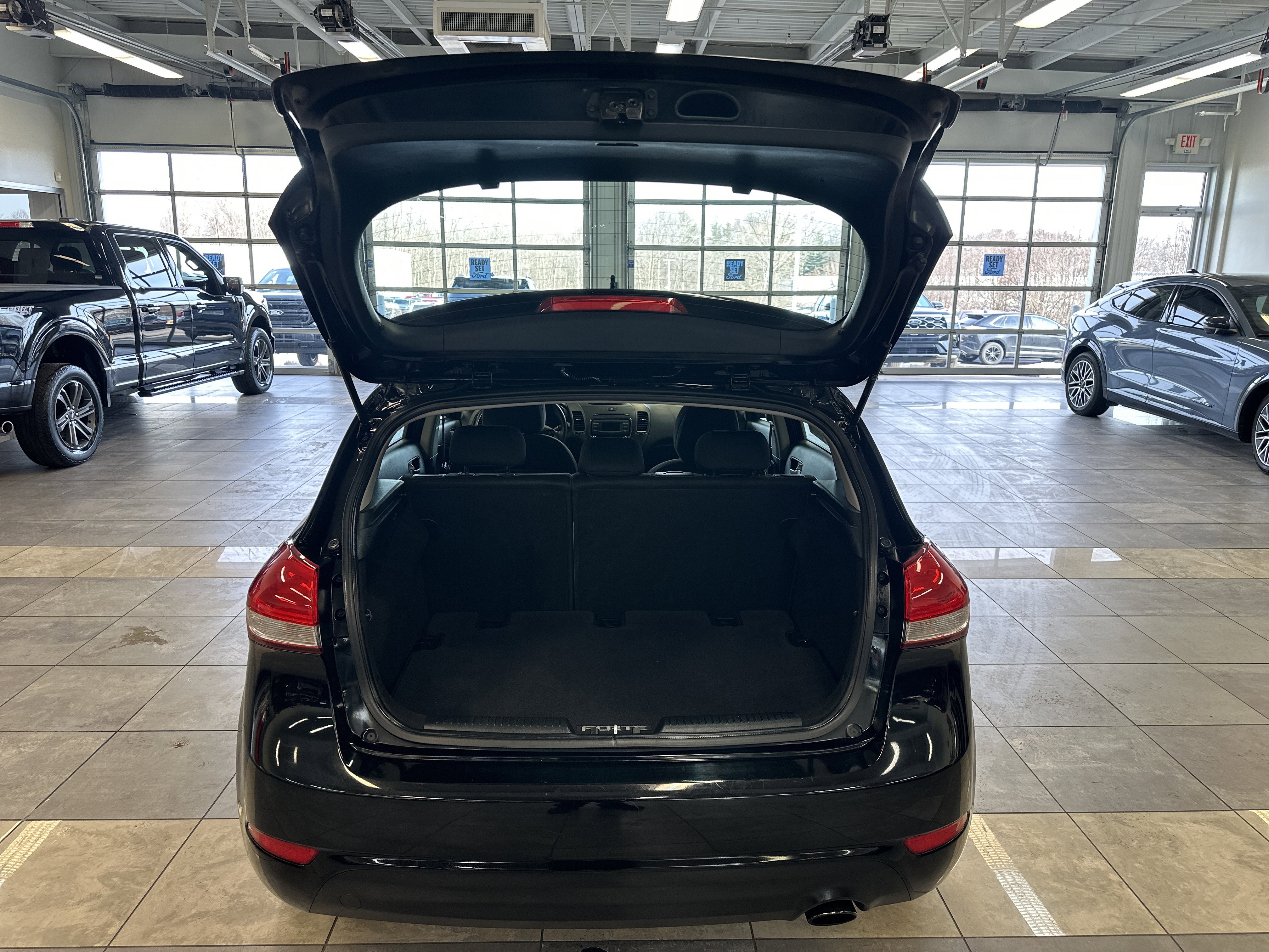 Used 2017 Kia Forte LX image 24