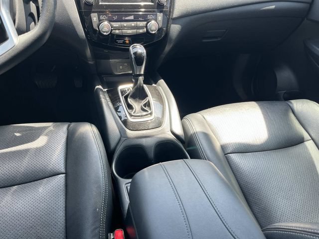 Used 2019 Nissan Rogue SV FWD image 21