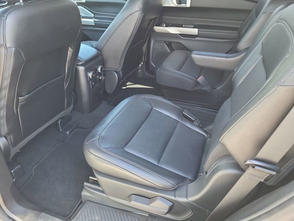 Used 2022 Ford Explorer Limited w/ Limited Technology Package image 25