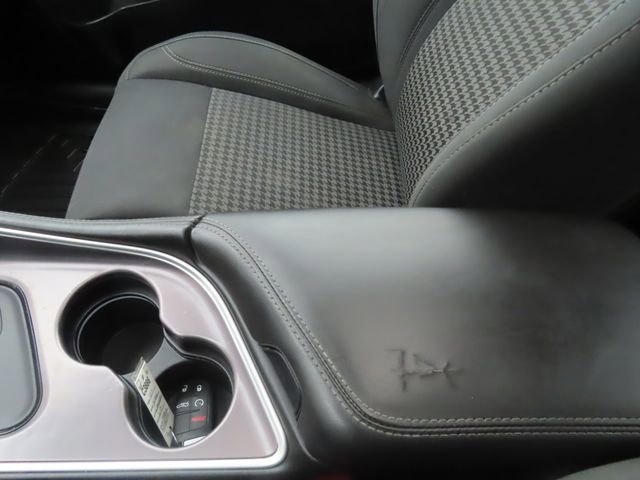Used 2019 Dodge Challenger SXT w/ Driver Convenience Group image 31