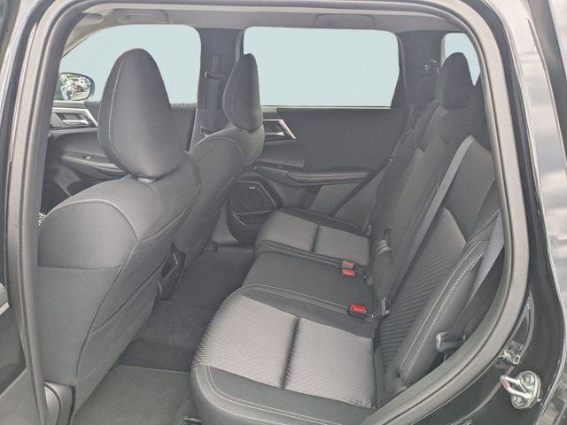 New 2026 Mitsubishi Outlander ES FWD image 13