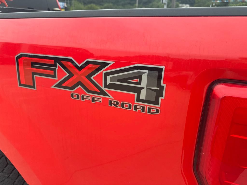 Used 2019 Ford F250 XLT w/ FX4 Off-Road Package AWD/4WD image 9