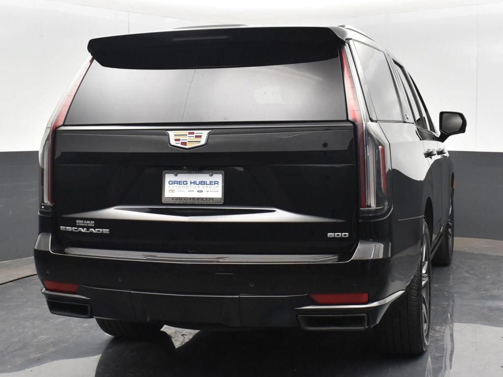 Used 2023 Cadillac Escalade Sport Platinum w/ Heavy-Duty Trailer Package AWD/4WD image 13