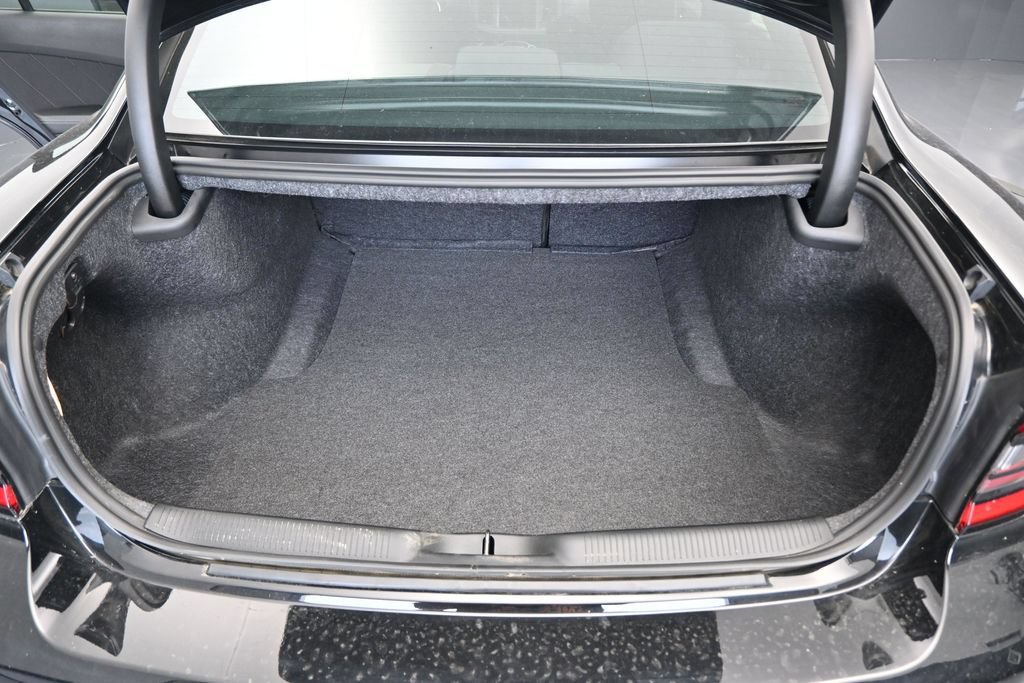 Used 2023 Dodge Charger R/T w/ Blacktop Package RWD image 8