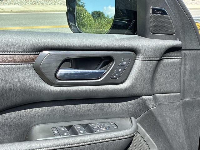 New 2026 Nissan Armada SL w/ Captain's Chari Seat Package AWD/4WD image 14