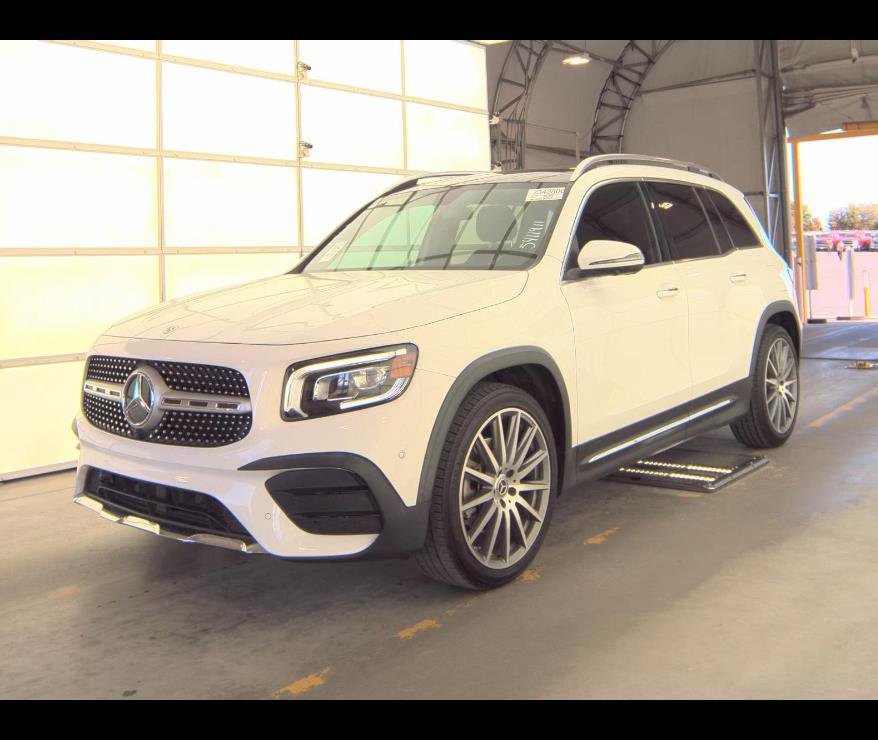 Used 2022 Mercedes-Benz GLB 250 image 2