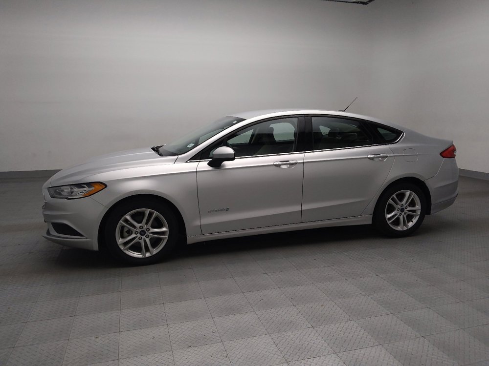 Used 2018 Ford Fusion S image 2