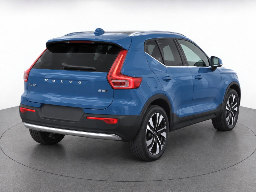 Certified 2024 Volvo XC40 B5 Plus w/ Protection Package Premier AWD/4WD image 4