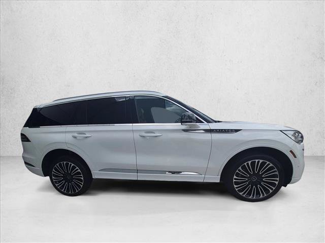 Used 2023 Lincoln Aviator Black Label w/ Dynamic Handling Package AWD/4WD image 3