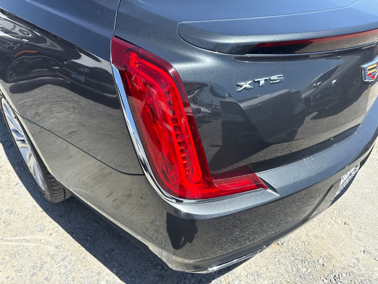 Used 2019 Cadillac XTS Luxury FWD image 11