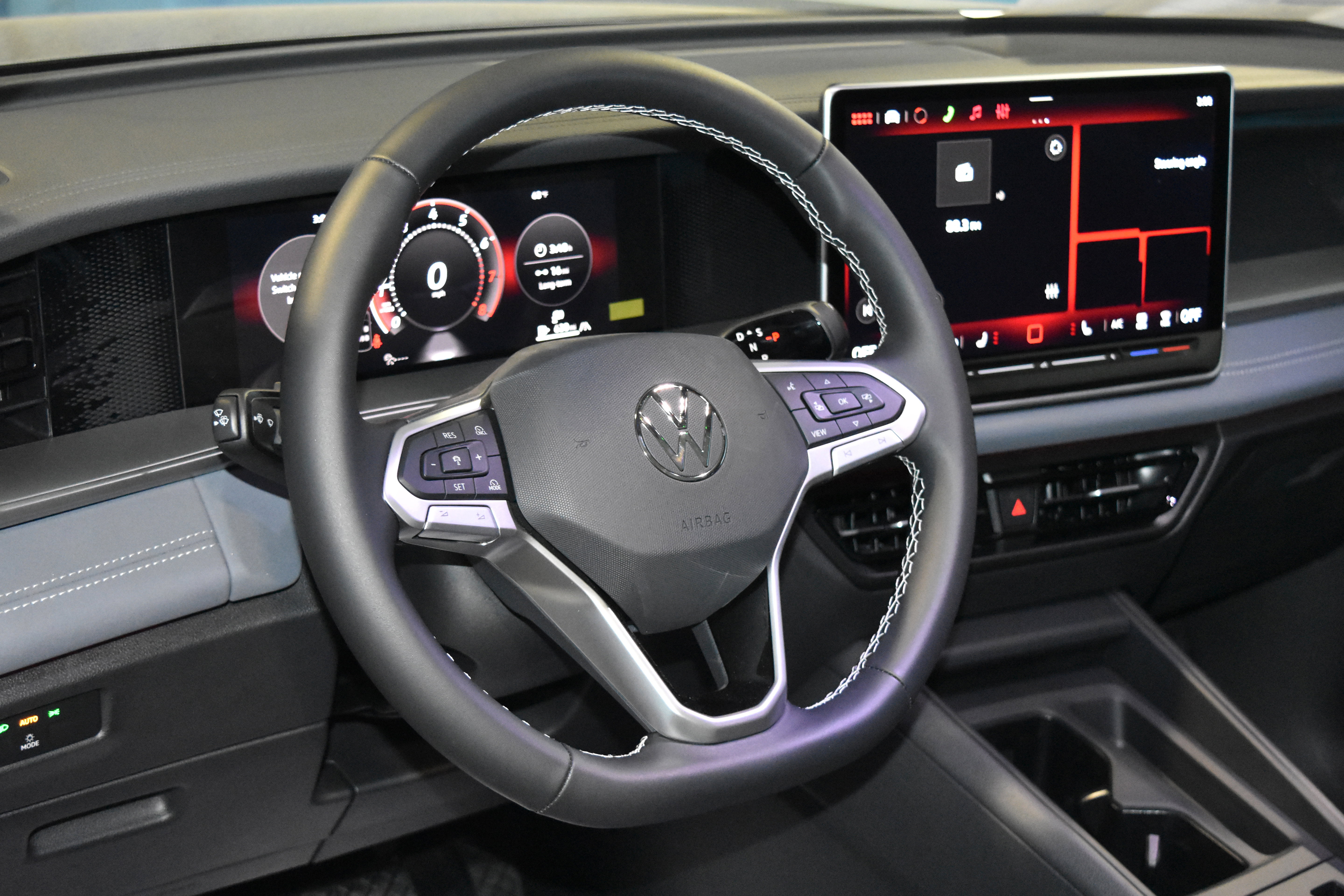 New 2026 Volkswagen Tiguan SE AWD/4WD image 2