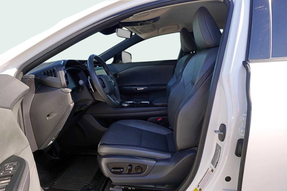 Used 2024 Lexus RZ 300e Premium image 16