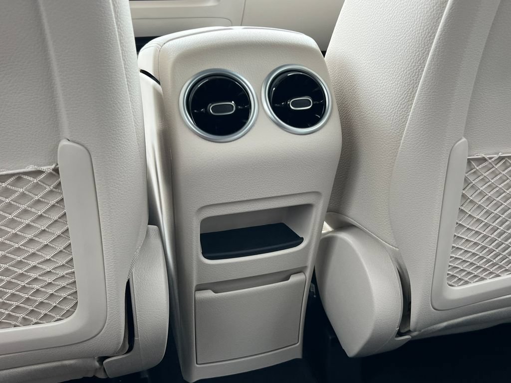 New 2026 Mercedes-Benz GLB 250 4MATIC image 32