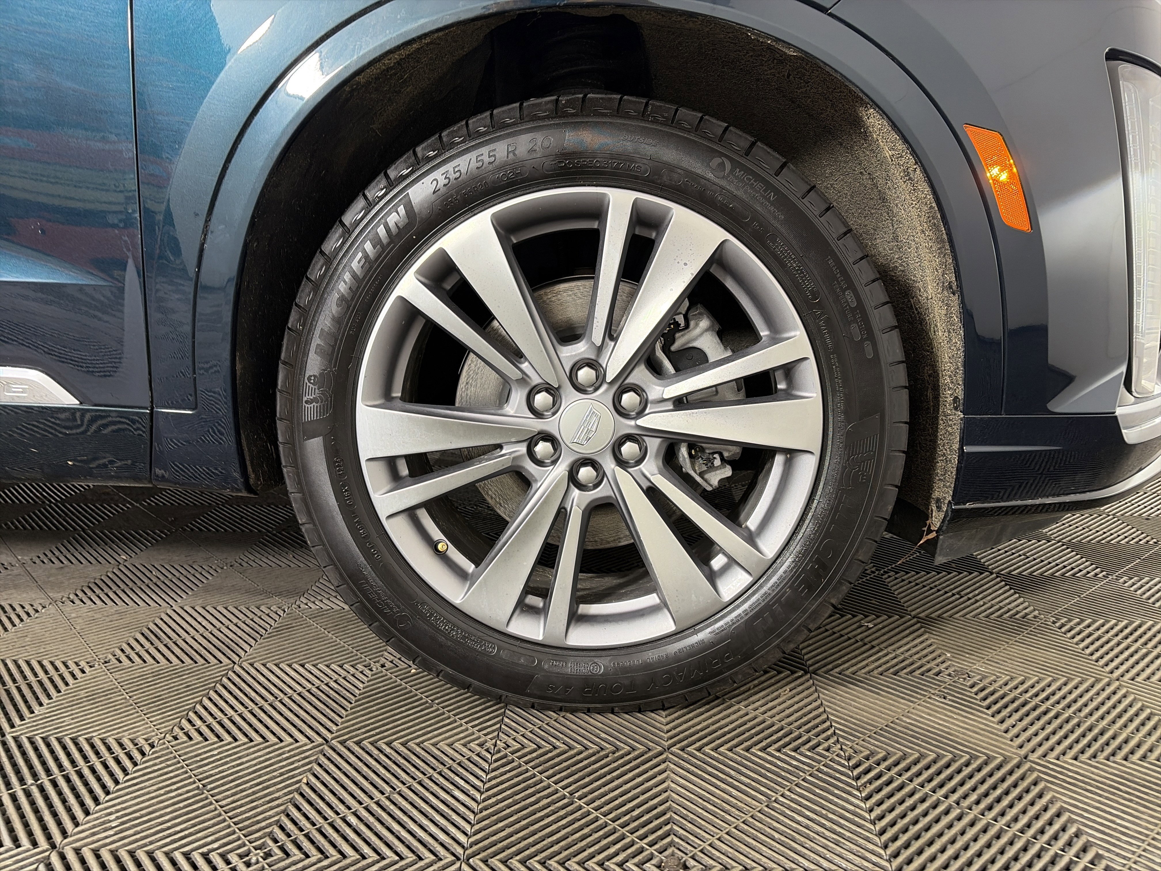 Certified 2025 Cadillac XT6 Premium Luxury image 46