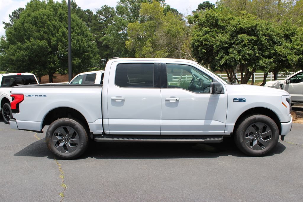 New 2025 Ford F150 Lightning Flash AWD/4WD image 19
